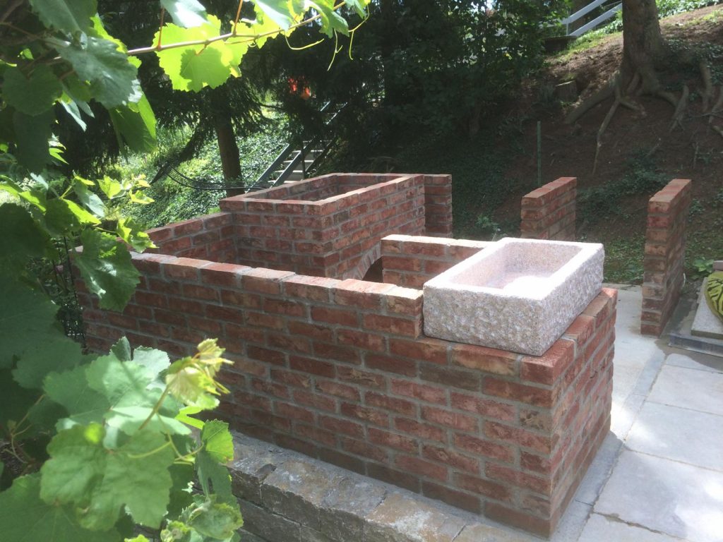 Außenküche Naturstein