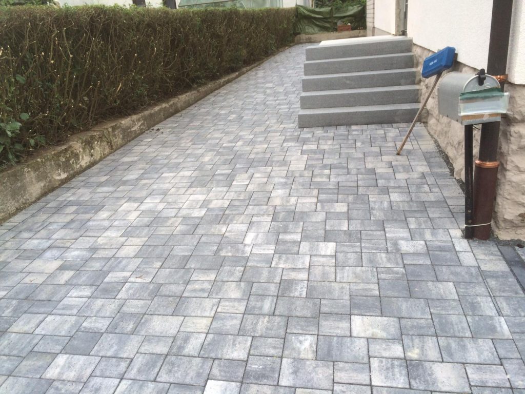 Hauseinfahrt Naturstein